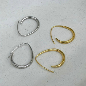 Maci Minimal Hoop Earrings