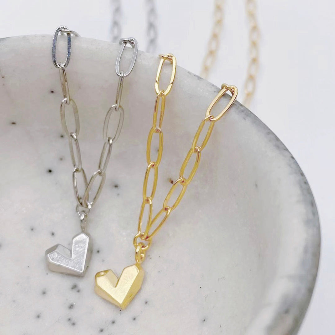 Giselle Chain Necklace With Heart Pendant