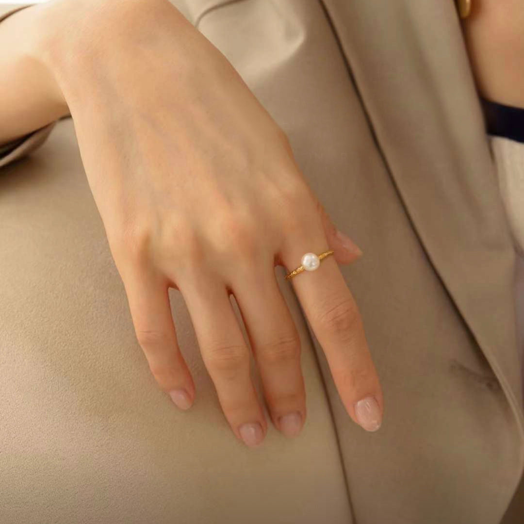 Thea Ring With Pearl