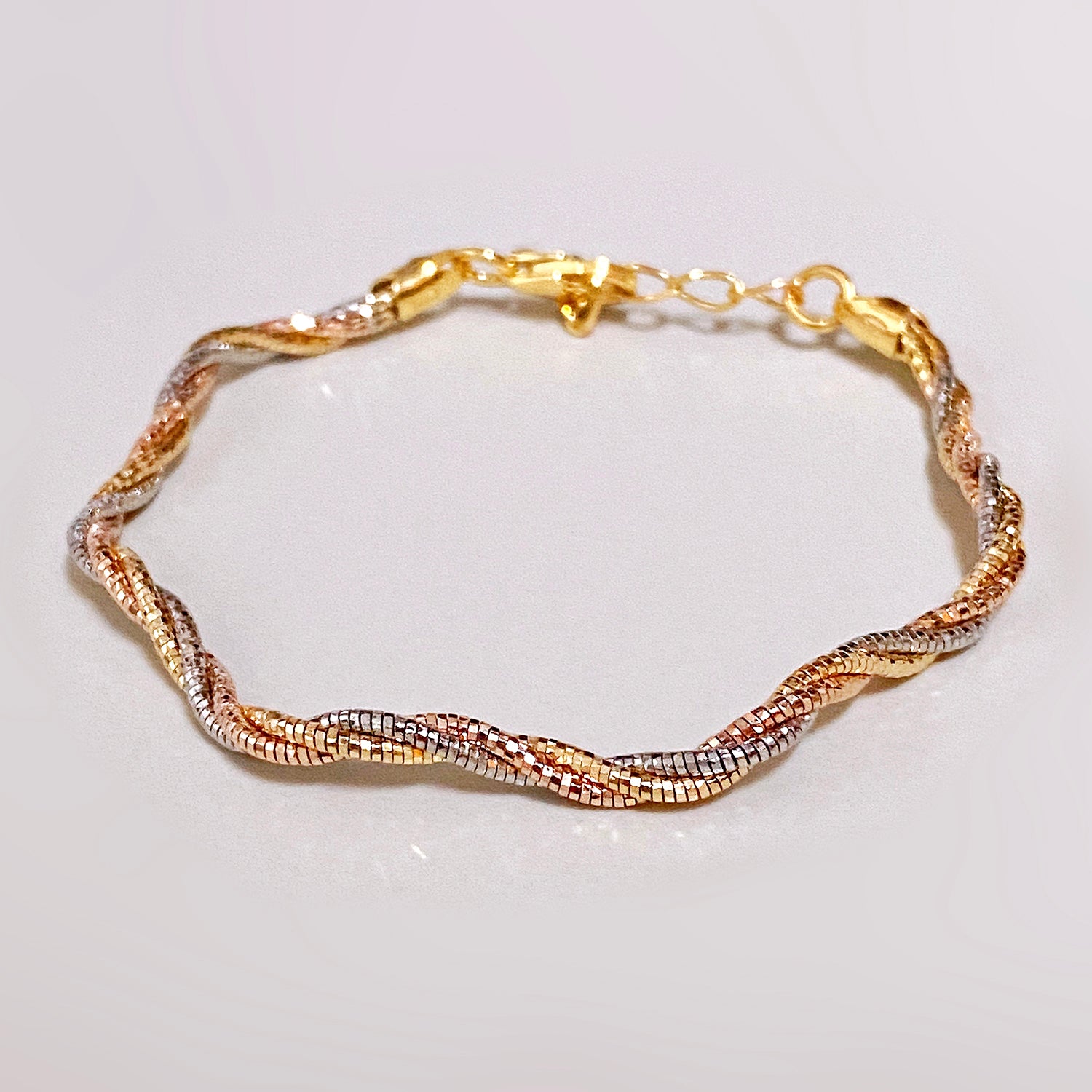 Lucille Wavy Twisted Bangle